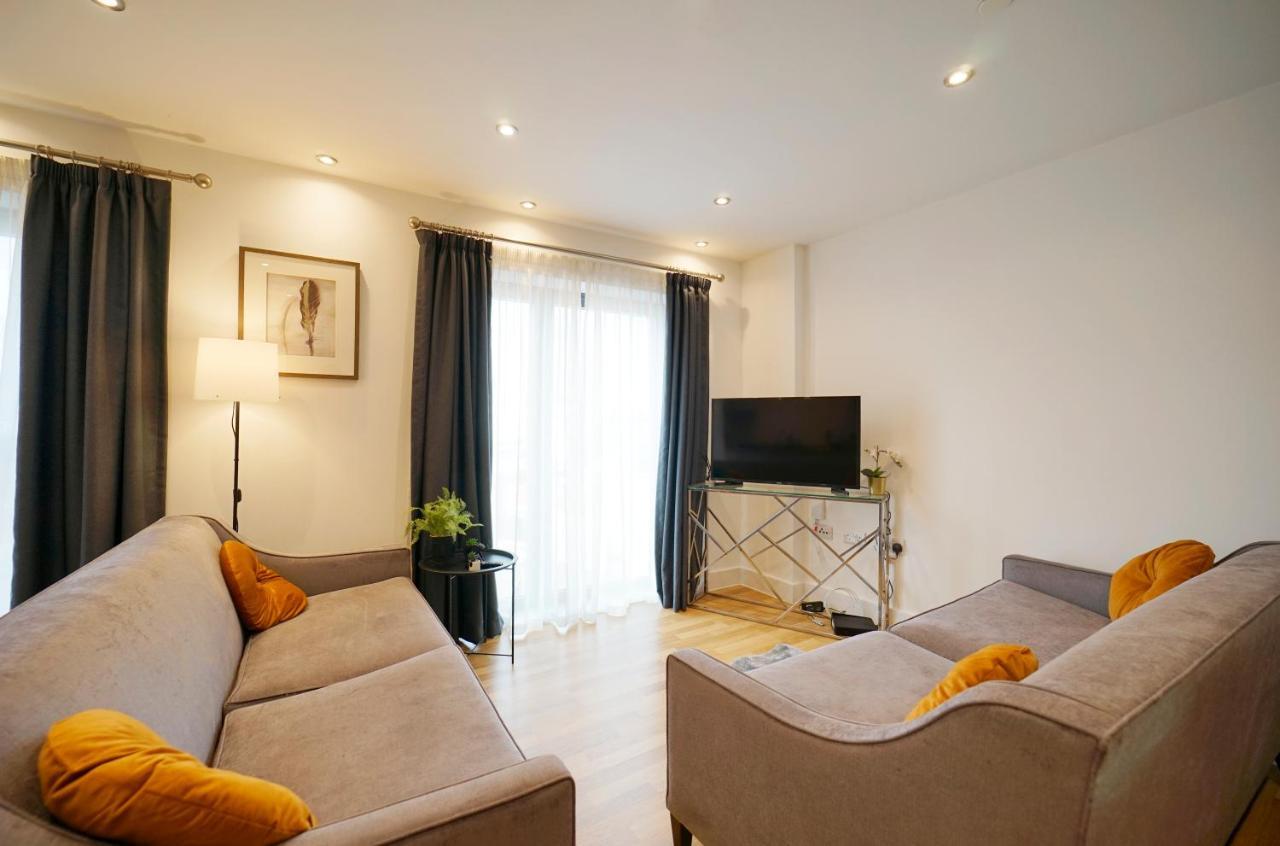 Modern 2 Bed Apartment With Juliet Balcony - Dhb Stays Leeds  Bagian luar foto