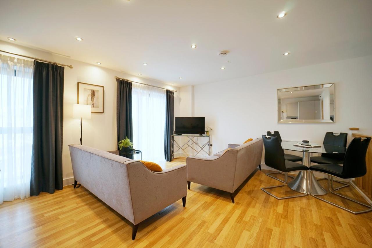 Modern 2 Bed Apartment With Juliet Balcony - Dhb Stays Leeds  Bagian luar foto